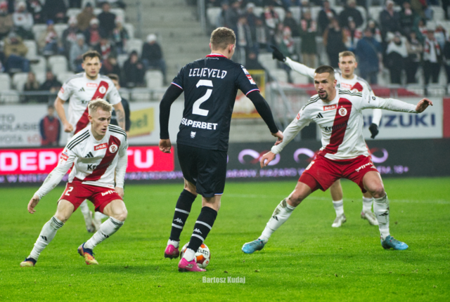 Zrzut ekranu 2025-12-08 075122