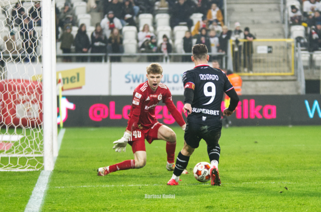 Zrzut ekranu 2025-12-08 075208